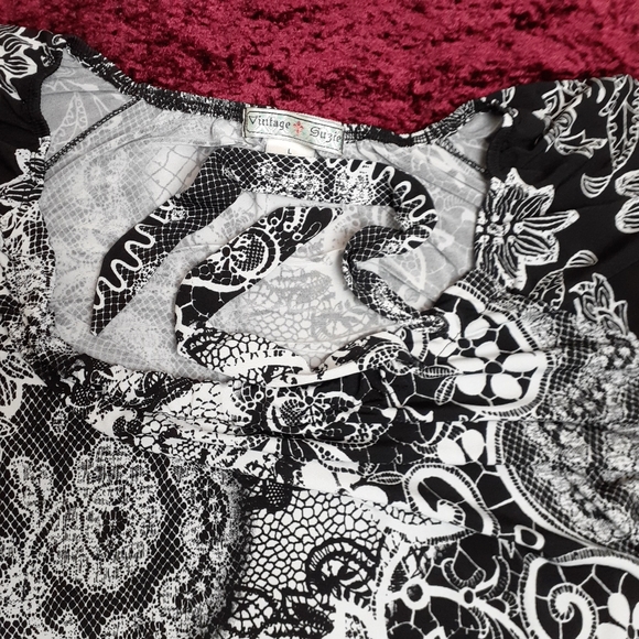 Vintage Suzie Black and and White Blouse - Picture 10 of 11